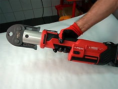 Использование пресс-клещей Voll M 18 Использование пресс-клещей Voll M 18