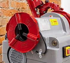 Центрирующий зажимной патрон электрического резьбонарезного станка Esson ElectricCut-80R3
